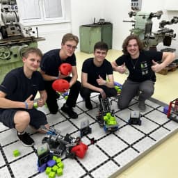 17 oba týmy ceny a roboti